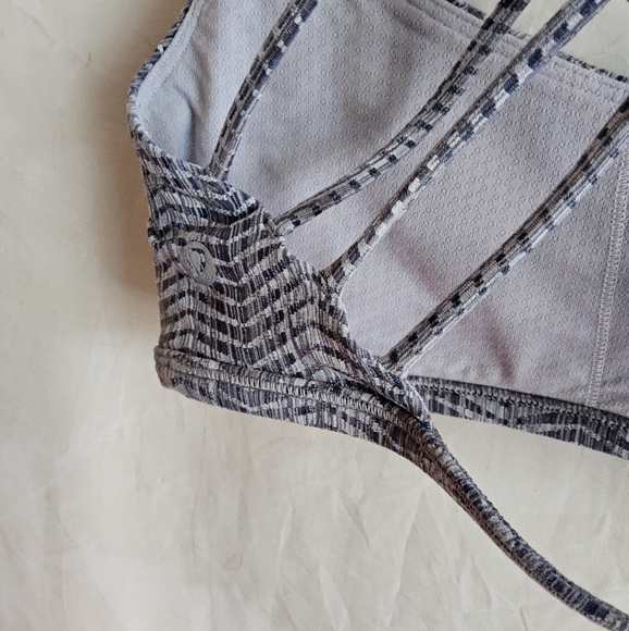 Lululemon Free To Be Bra - Picture 3 of 3